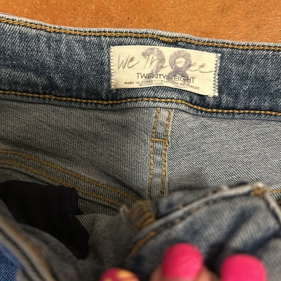 We The Free denim jeans size 28. Waist flat 13.5”. Rise 10.5”. Inseam 27”. - Picture 4 of 5